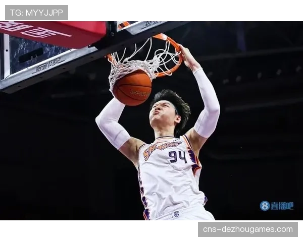 王哲林因脚部不适缺席球队训练，是否出战G3待评估